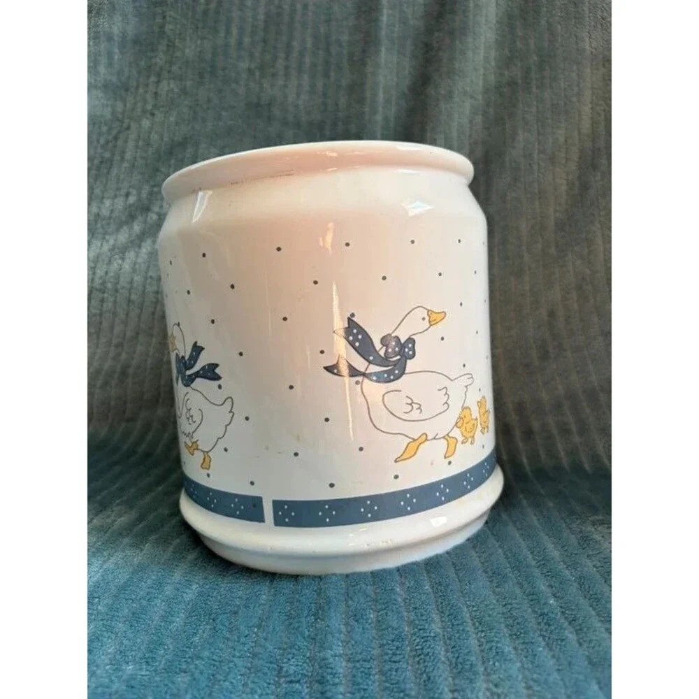 Vintage 1980s Country Goose Ceramic Kitchen Canister Crock 7” No Lid Stains Vtg